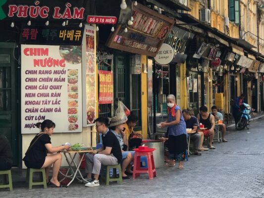 7 Reasons You Should Visit Hanoi in Autumn 5 Pho co ha noi