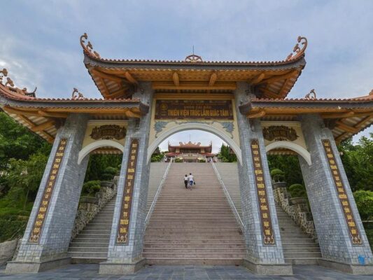 Chua Cai Bau 1