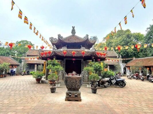 Lang Pagoda 2 Chua Lang 1