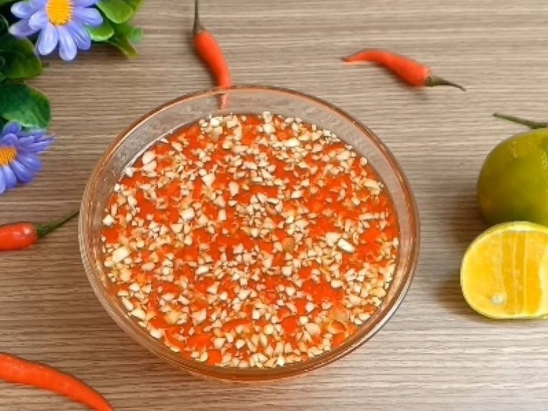 Nuoc man toi ot